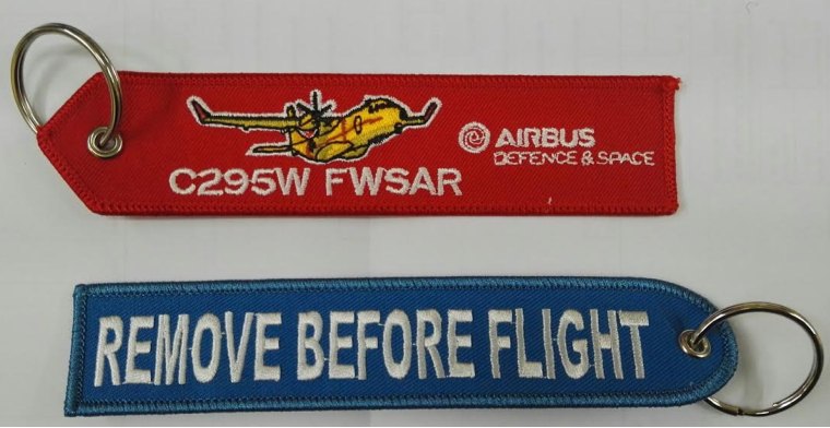 llaveros de tela bordados